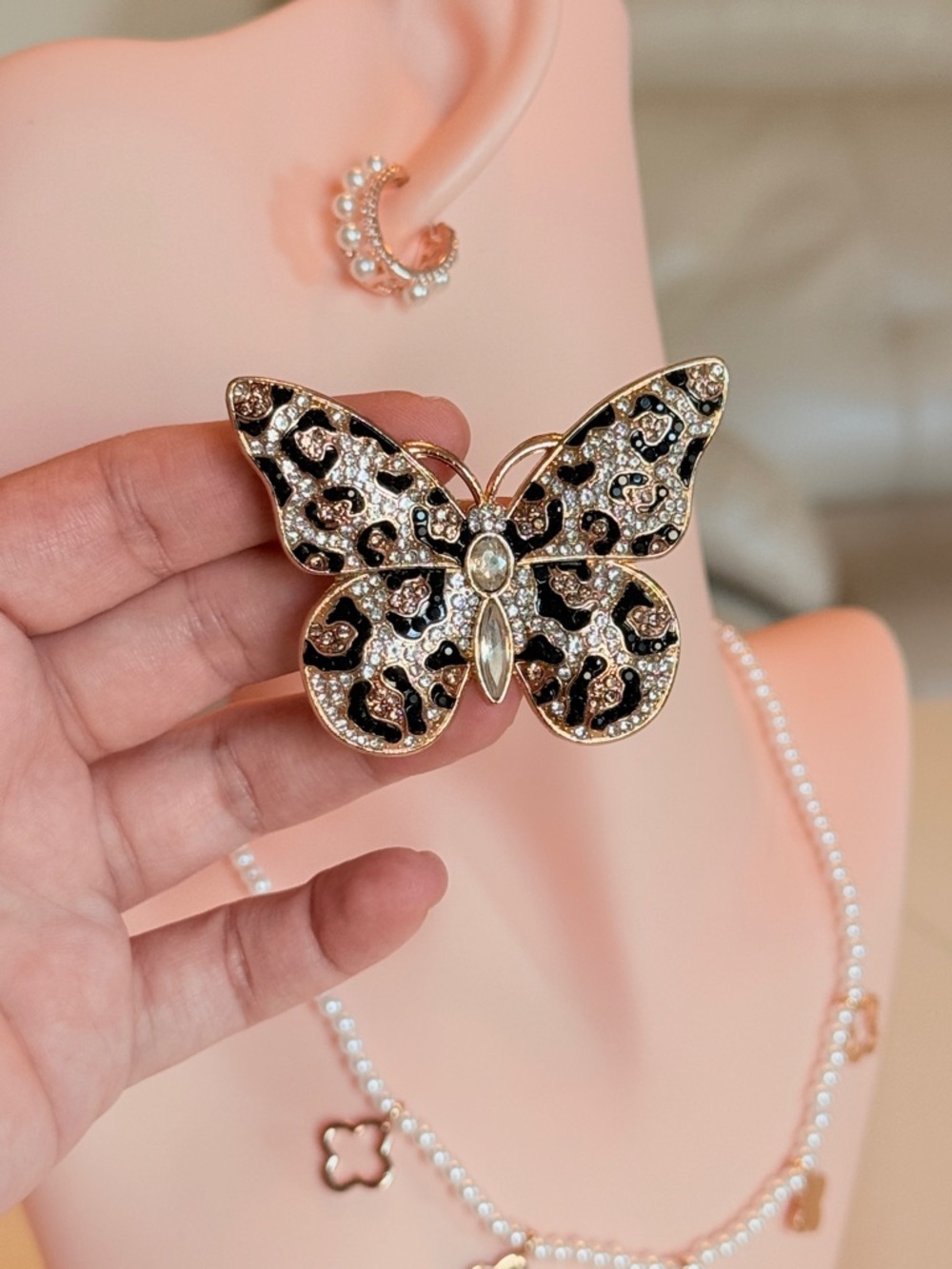 Gold-Tone Leopard Print Butterfly Brooch - Elegant Women Jewelry - Picture 3 of 10